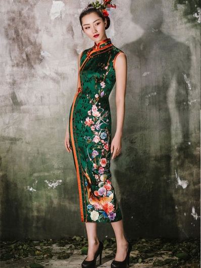 Dark green embroidered cheongsam